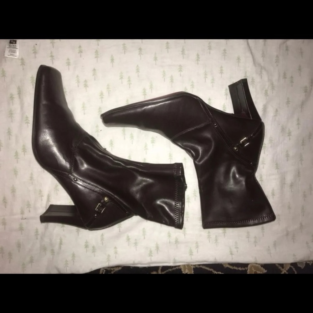 Vintage pleather brown boots